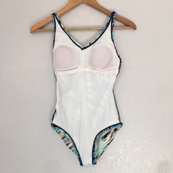 Speedo aqua blue print one piece swimsuit size 6 - Picture 5 of 7